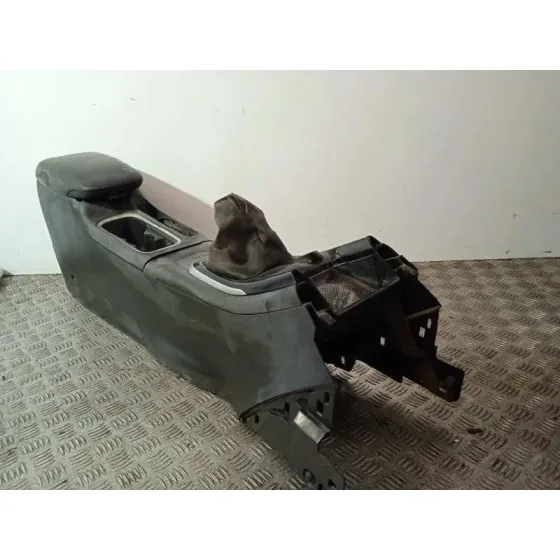 Apoyabrazos Central para Nissan Pulsar (C13)