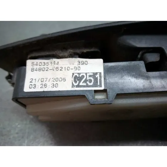Mando Elevalunas Delantero Izquierdo para Toyota Avensis Wagon (T25)