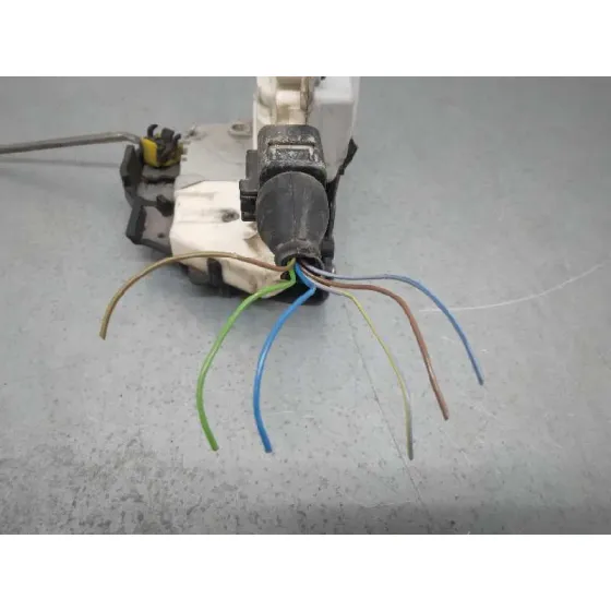 Cerradura Puerta Delantera Derecha para Audi A6 Berlina (4F2)