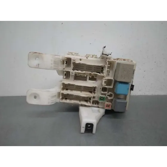 Caja Reles / Fusibles para Toyota Prius (Nhw20)