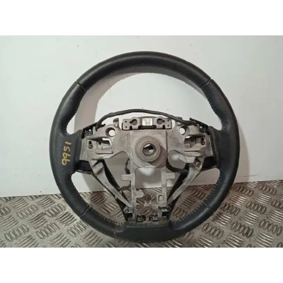 Volante para Nissan Pulsar (C13)