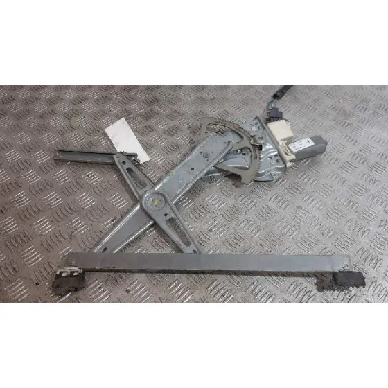 Elevalunas Delantero Izquierdo para Toyota Avensis Berlina (T25)