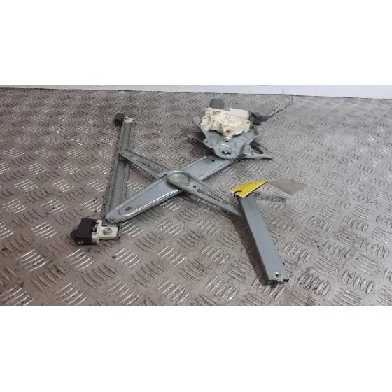 Elevalunas Delantero Izquierdo para Toyota Avensis Berlina (T25)