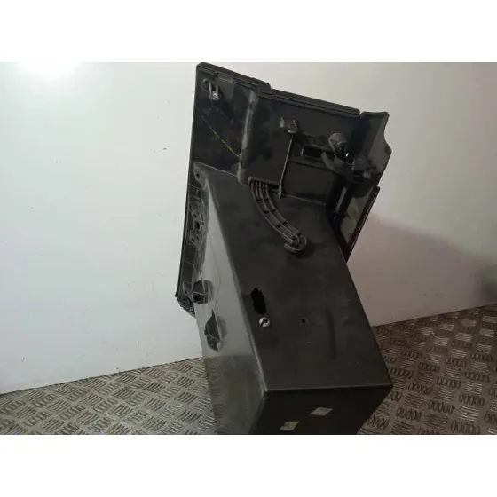 Guantera para Nissan Qashqai (J10)