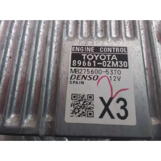 Centralita Motor Uce para Toyota Auris