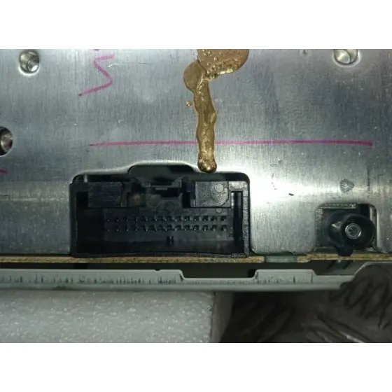 Sistema Audio / Radio Cd para Ford Fiesta (Ccn)