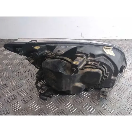 Faro Izquierdo para Ford Focus Berlina (Cap)