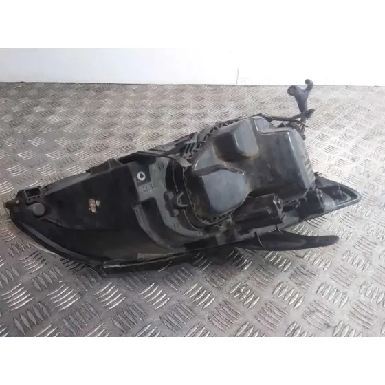 Faro Izquierdo para Ford Focus Berlina (Cap)