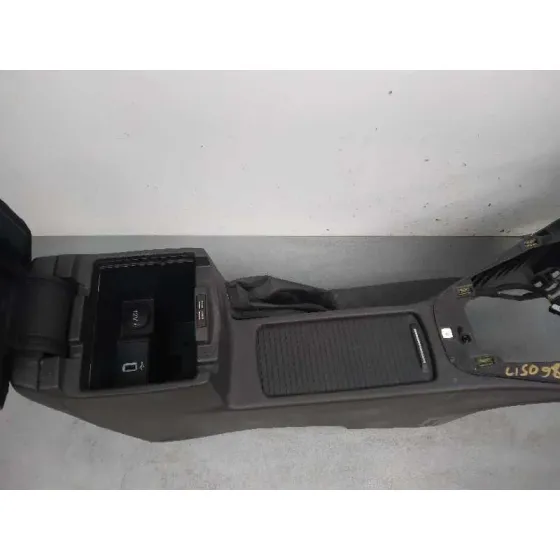 Apoyabrazos Central para Ford Focus Lim.