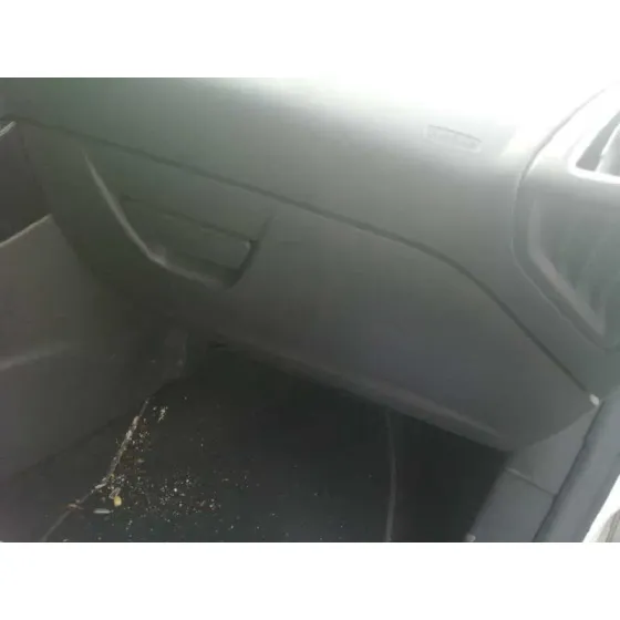 Guantera para Ford Focus Lim.