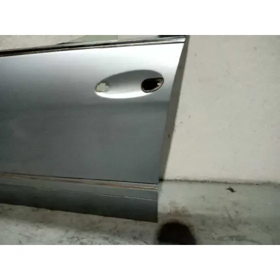 Puerta Delantera Izquierda para Mercedes-Benz Clase B (W245)