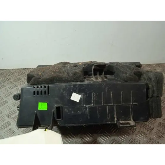 Guantera para Mercedes-Benz Clase B (W245)