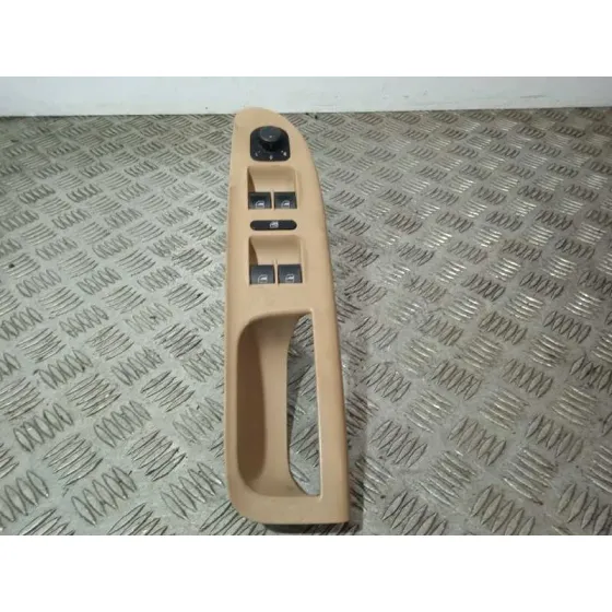Mando Elevalunas Delantero Izquierdo para Volkswagen Passat Variant (3C5)
