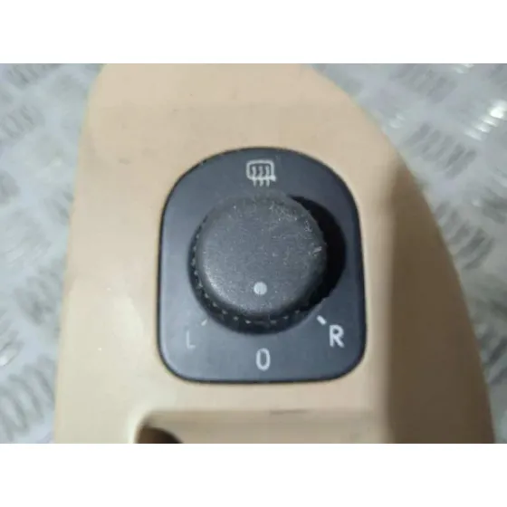 Mando Elevalunas Delantero Izquierdo para Volkswagen Passat Variant (3C5)