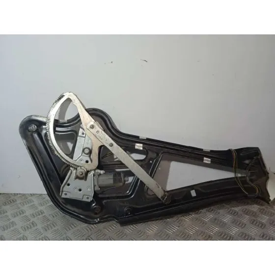 Elevalunas Delantero Derecho para Mercedes-Benz Sprinter 02.00 -> Caja Cerrada