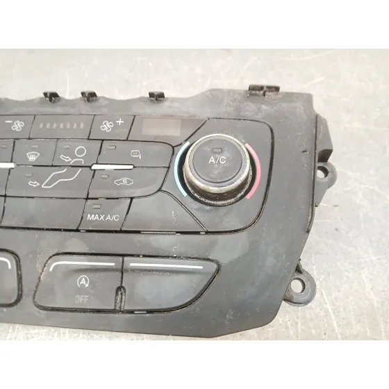 Mando Climatizador para Ford Transit Connect