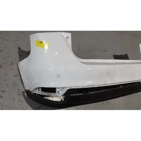 Paragolpes Trasero para Ford Focus Lim.