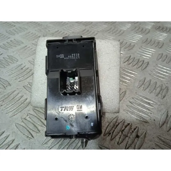 Mando Elevalunas Delantero Izquierdo para Opel Insignia Berlina