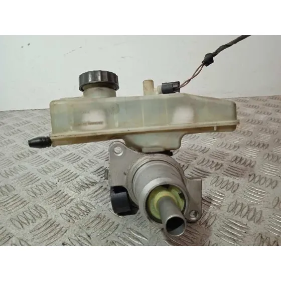Bomba Freno para Mercedes-Benz Sprinter 02.00 -> Caja Cerrada