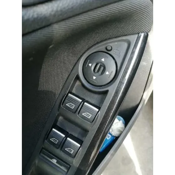 Mando Elevalunas Delantero Izquierdo para Ford Focus Turn.