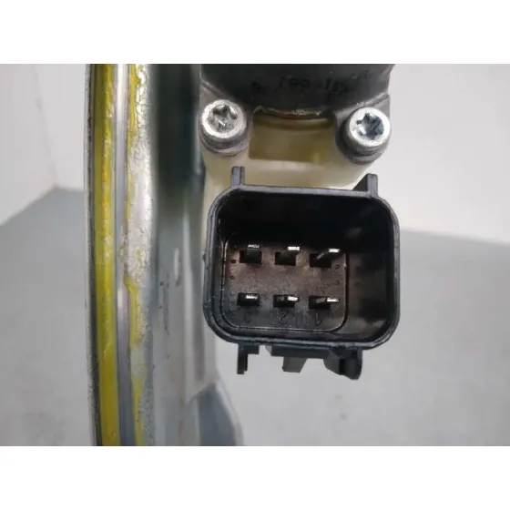 Elevalunas Trasero Izquierdo para Ford Focus Turn.