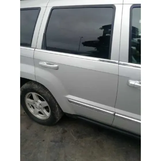 Puerta Trasera Derecha para Chrysler Jeep Gr.cherokee (Wh)