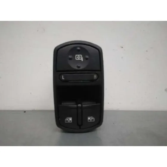 Mando Elevalunas Delantero Izquierdo para Opel Corsa E