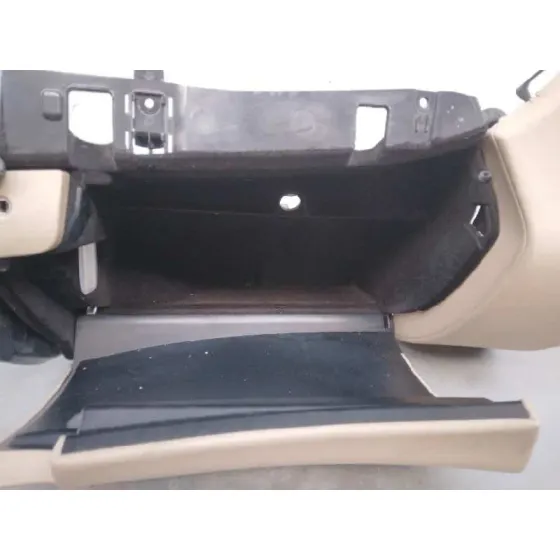 Guantera para Mercedes-Benz Clase Cls (W219)