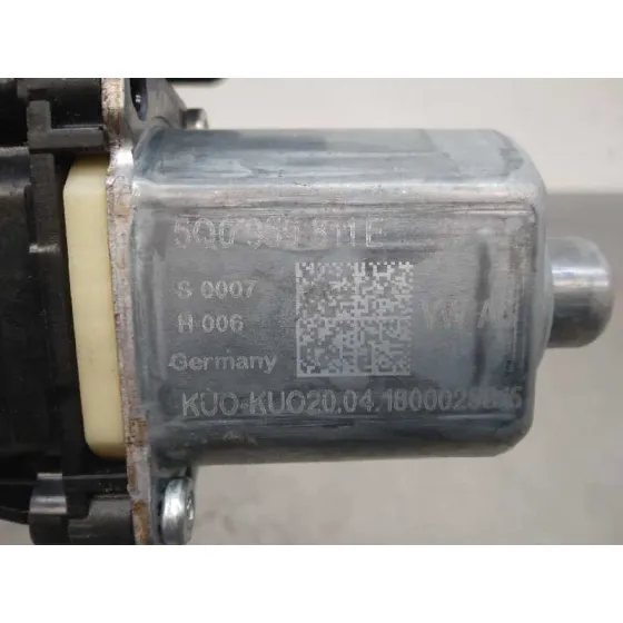 Motor Elevalunas Trasero Izquierdo para Seat Leon St (5F8)