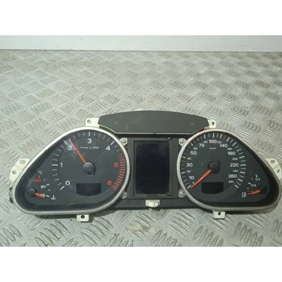 Cuadro Instrumentos para Audi A6 Berlina (4F2)