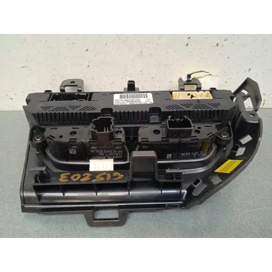 Mando Climatizador para Ford Focus Lim. (Cb8)