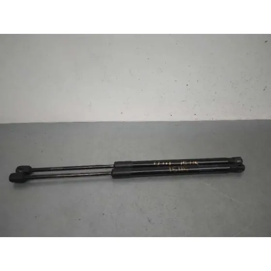 Amortiguadores Maletero / Porton para Volkswagen Scirocco (137)