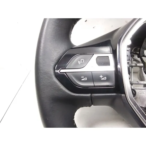 Volante para Peugeot 208 (P2)