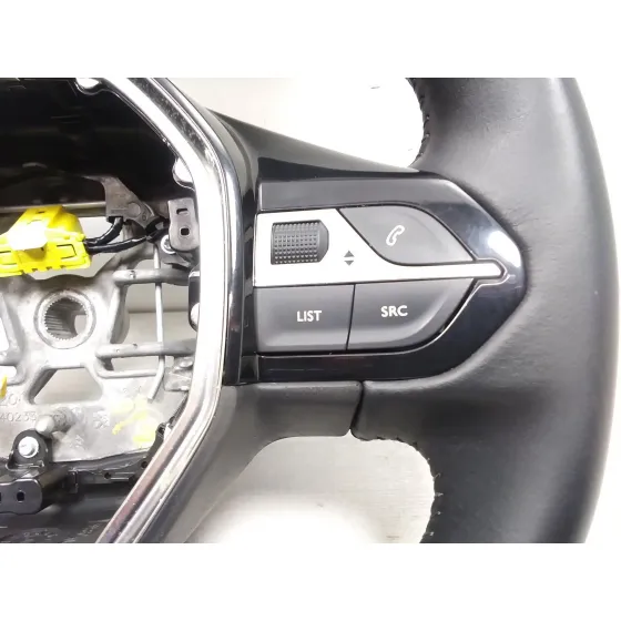 Volante para Peugeot 208 (P2)