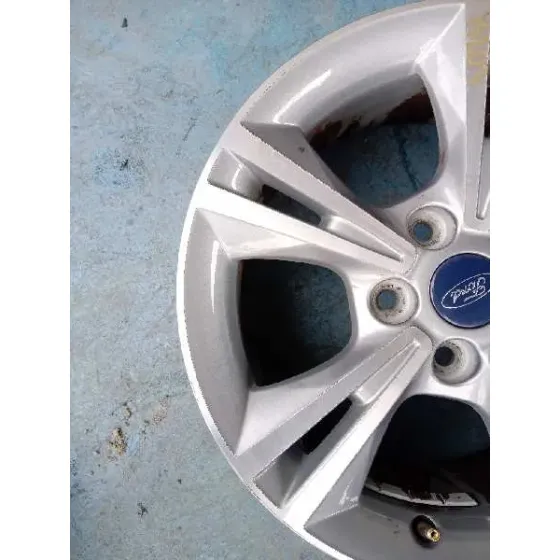 Llanta para Ford Focus Lim. (Cb8)