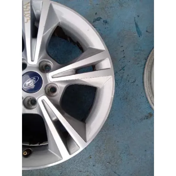 Llanta para Ford Focus Lim. (Cb8)