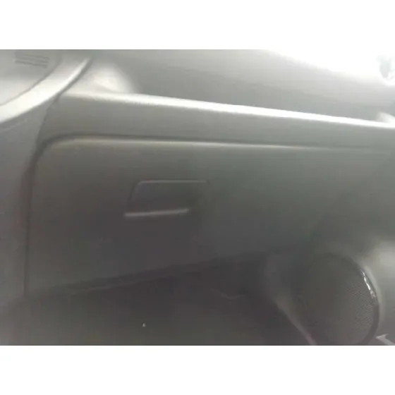 Guantera para Toyota Yaris