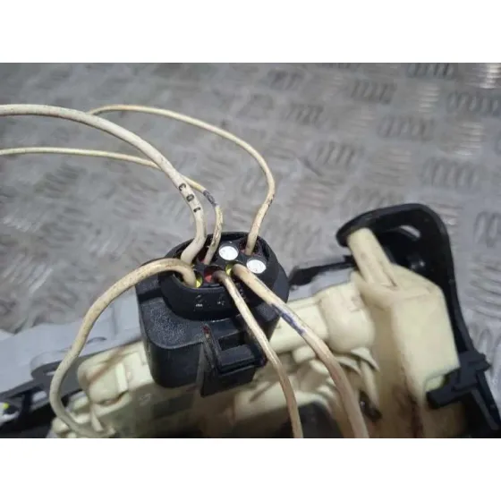 Cerradura Puerta Trasera Derecha para Volkswagen Passat Variant (3C5)