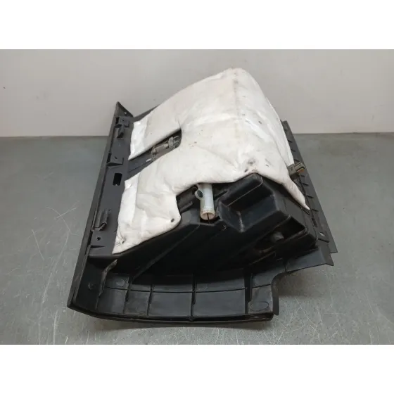 Guantera para Opel Antara