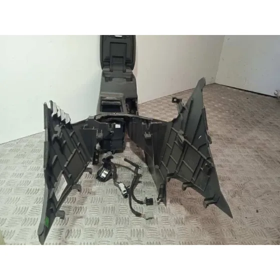 Consola Central para Ford Focus Turn.
