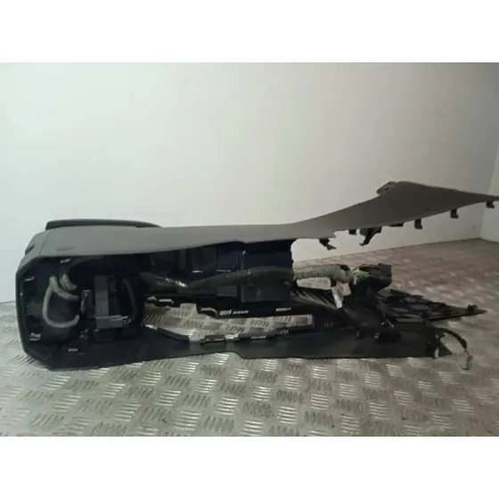 Consola Central para Ford Focus Turn.