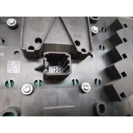 Sistema Audio / Radio Cd para Ford Focus Lim. (Cb8)