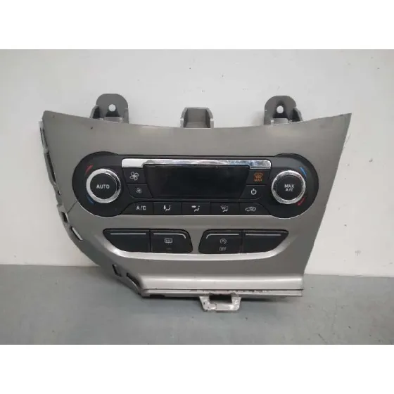 Mando Climatizador para Ford Focus Lim. (Cb8)