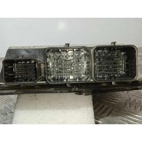 Centralita Motor Uce para Peugeot 208