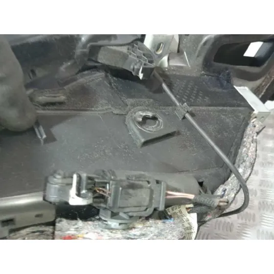 Guantera para Audi A6 Berlina (4F2)