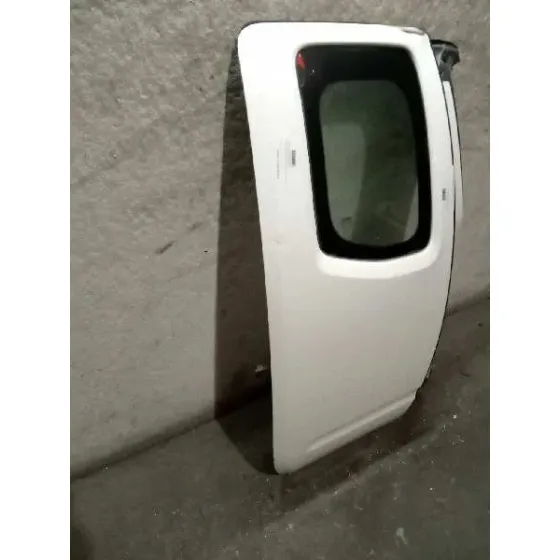 Puerta Trasera Derecha para Nissan Navara Pick-Up (D40M)