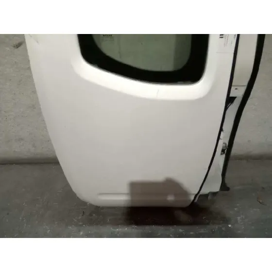 Puerta Trasera Derecha para Nissan Navara Pick-Up (D40M)