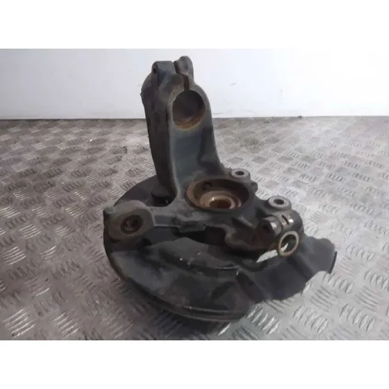 Mangueta Delantera Izquierda para Ford Focus Turn.