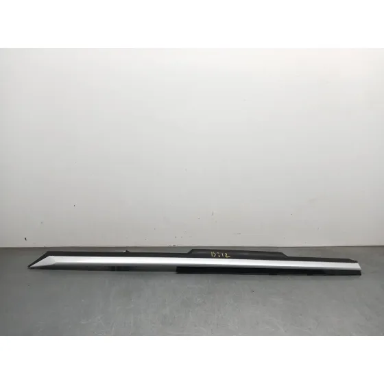 Moldura para Volkswagen Arteon (3H8)