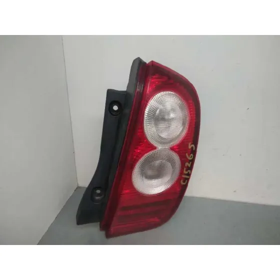 Piloto Trasero Derecho para Nissan Micra (K12E)